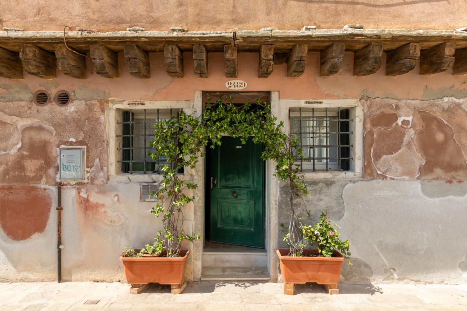 Zero Stairs + Canal View Apartment Venice Exterior photo